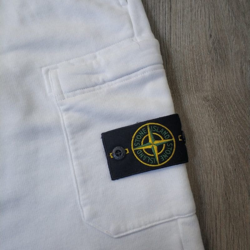 STONE ISLAND FLEECE PANTS TROUSERS WITH PATCH WHITE 7 scaled