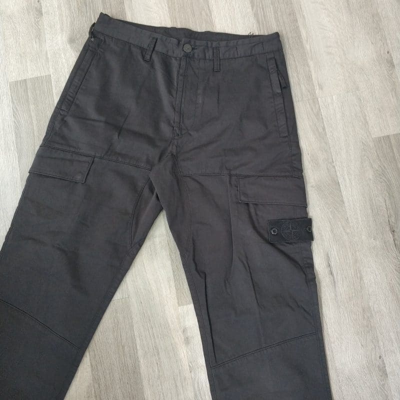 STONE ISLAND GHOST CARGO PANT 7 scaled