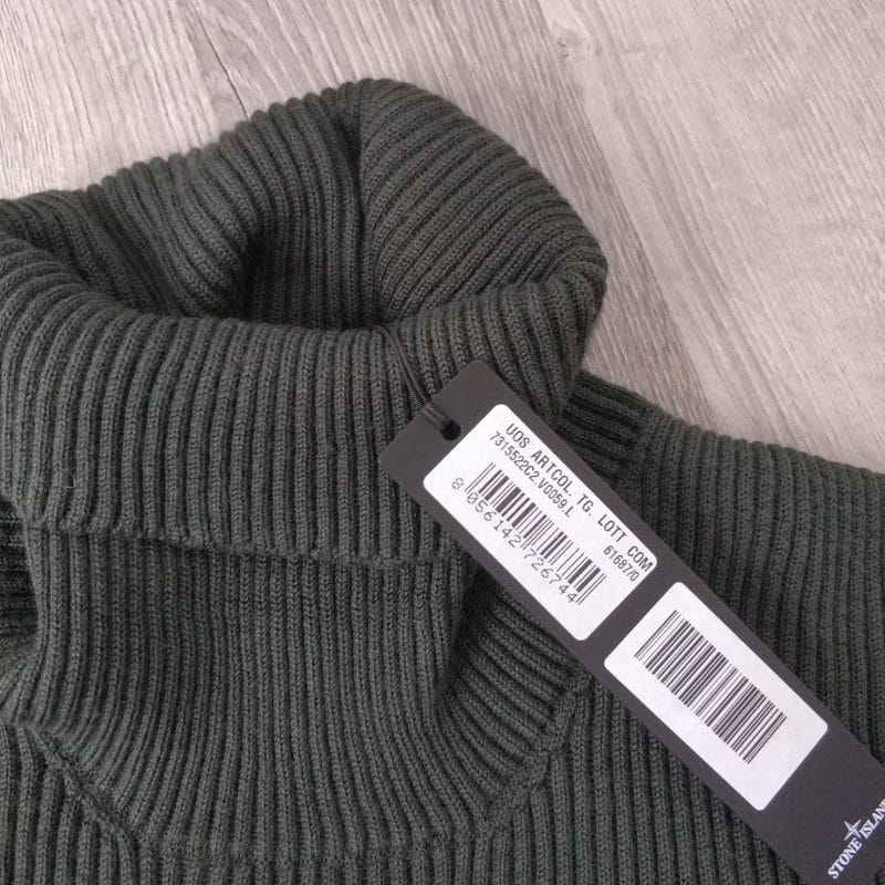 STONE ISLAND RIBBED WOOL TURTLENECK 2 scaled